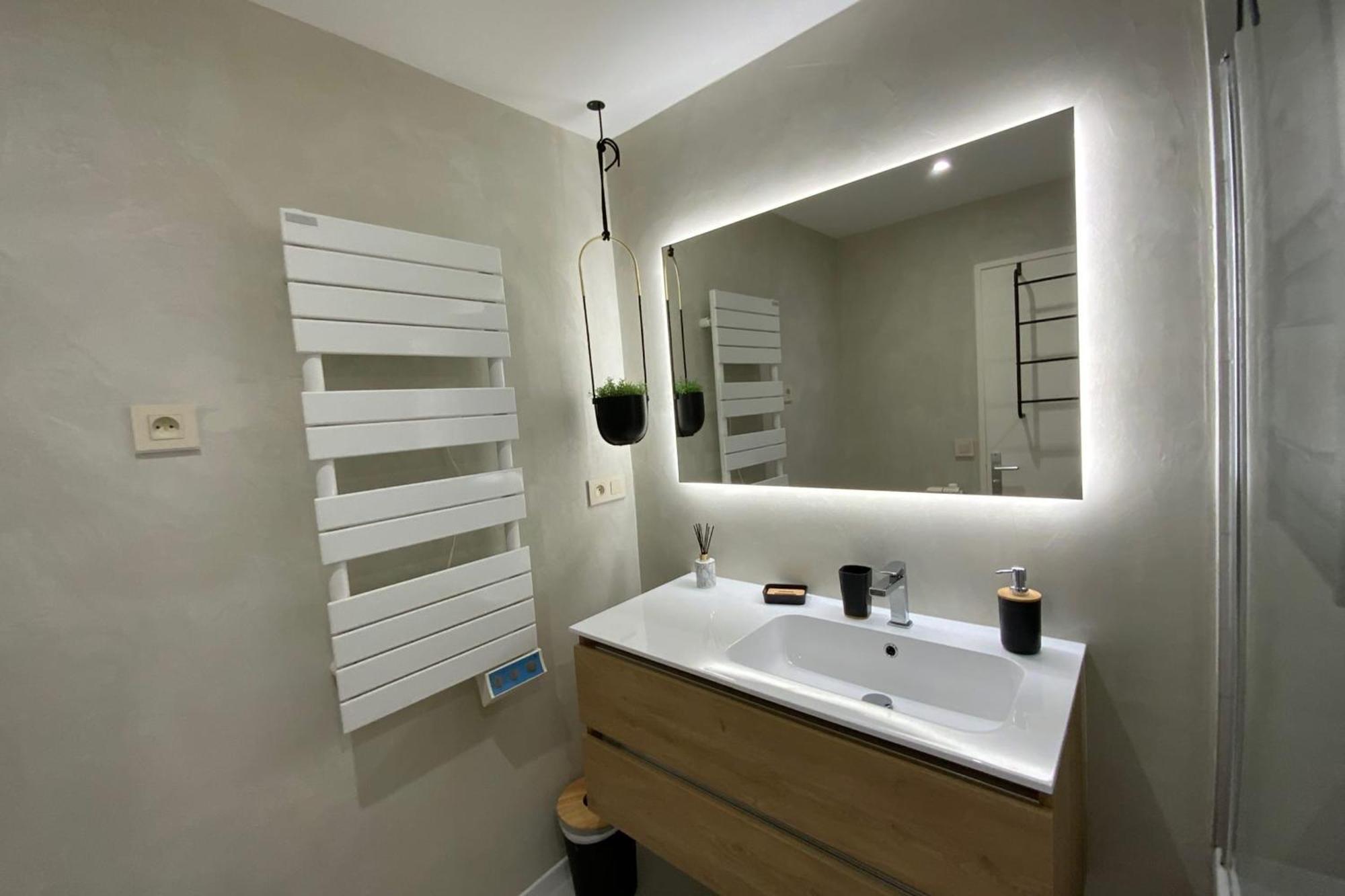 Aesthetics - 2 Bedrooms And Secure Parking! Montpellier