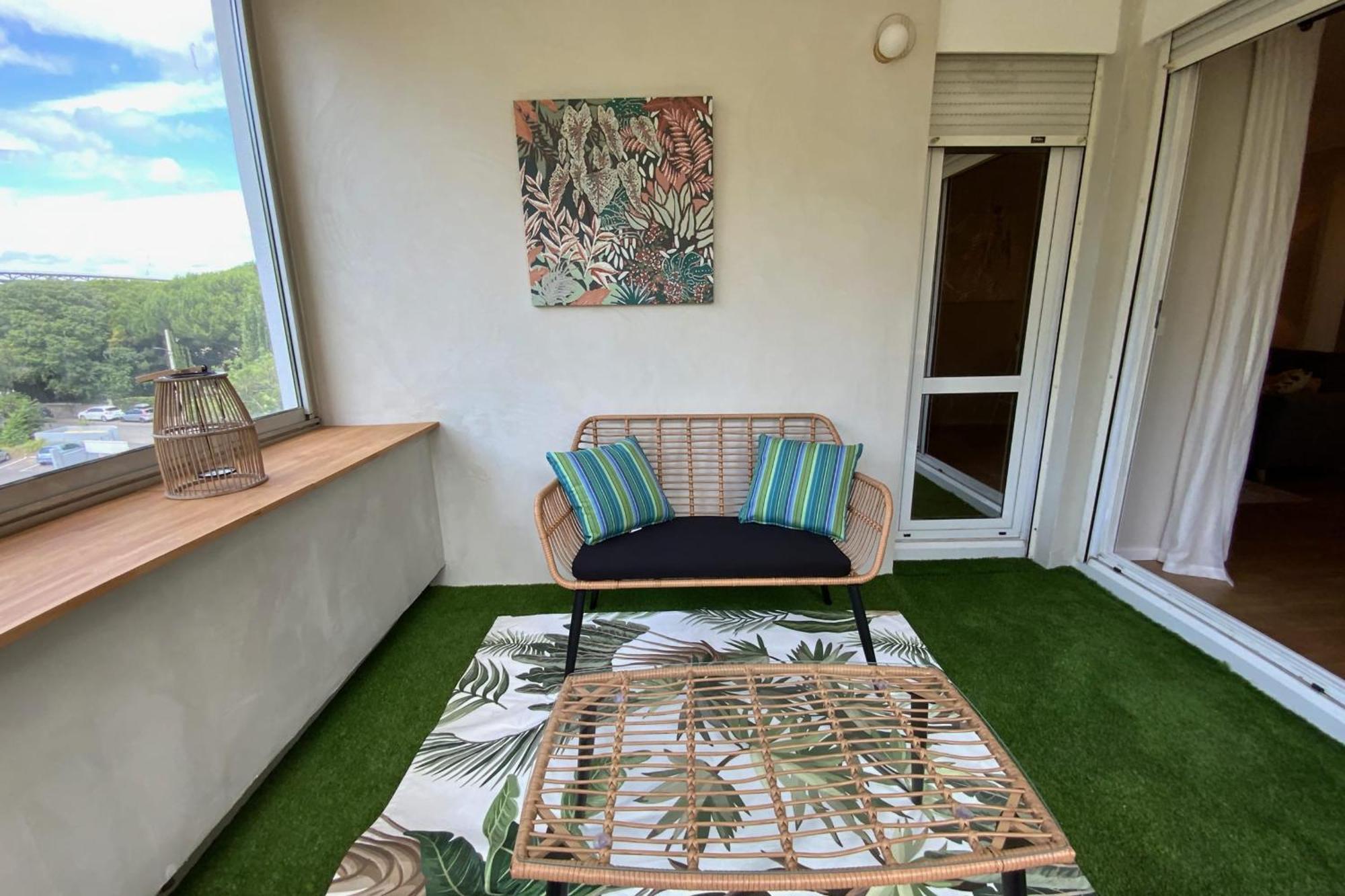 Apartment Aesthetics - 2 Bedrooms And Secure Parking! *